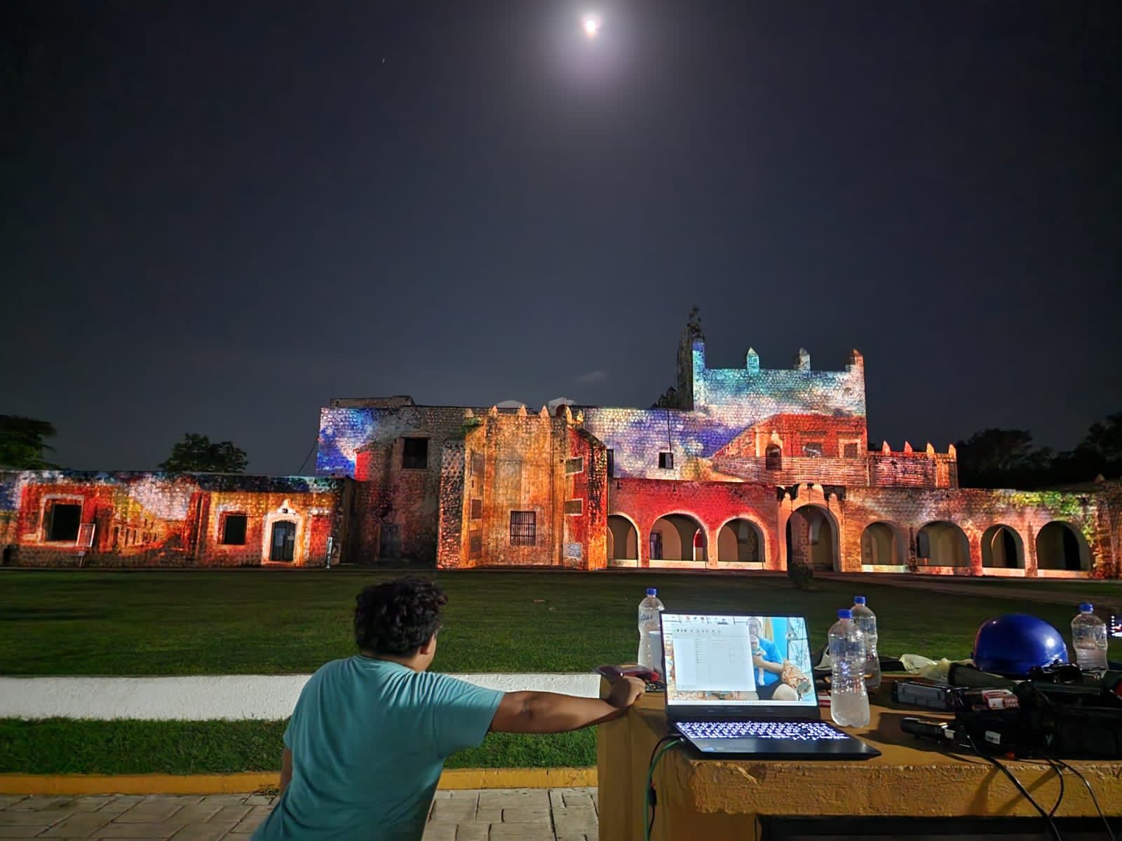 El vídeo mapping regresa al ex convento de San Bernardino de Siena en Valladolid, Yucatán. 