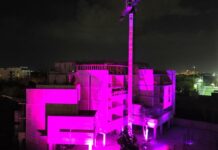 Foret Desarrollos ilumina Armorán Plaza con mensaje de equidad