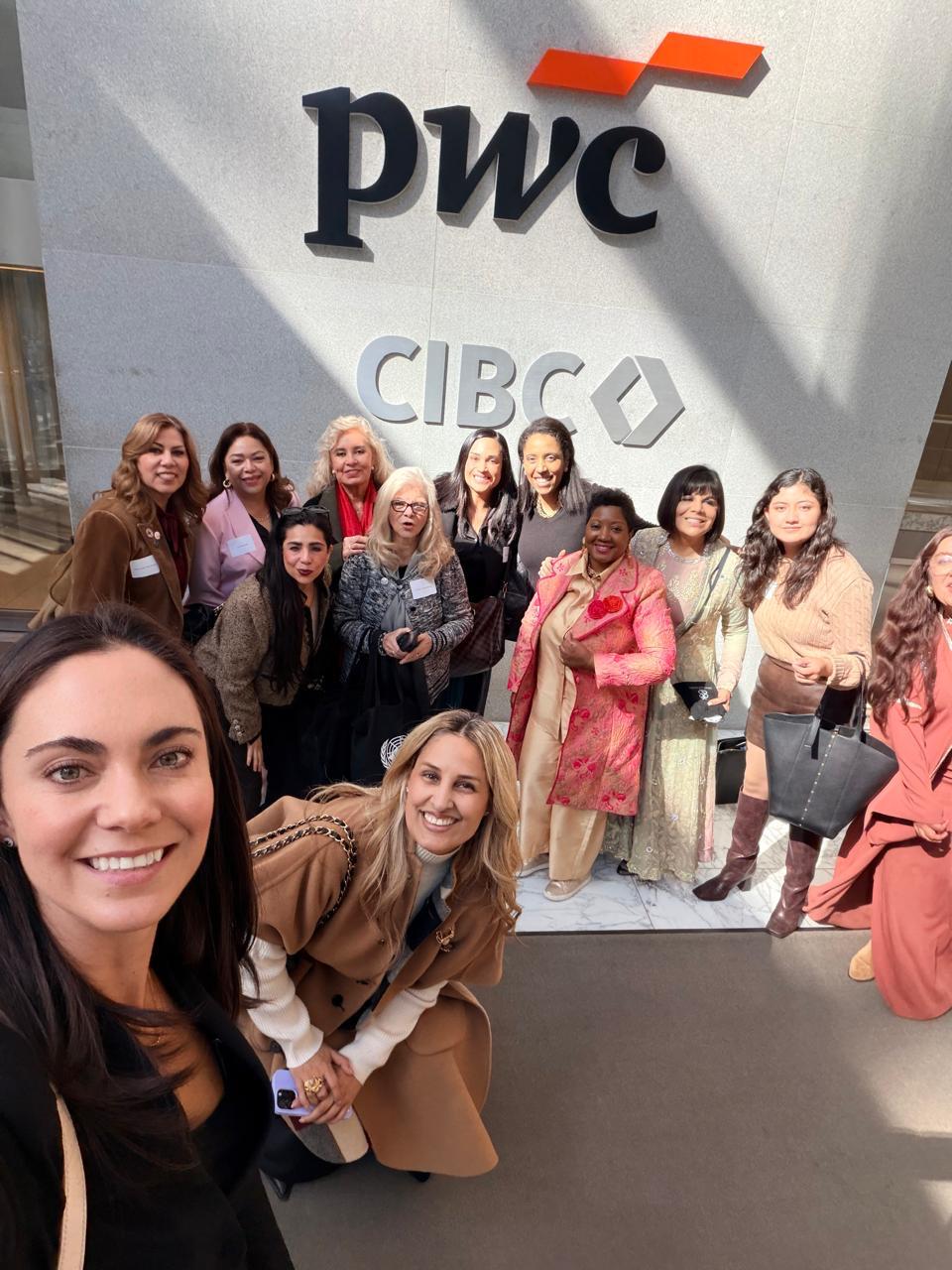 Blanca Perez, Presidenta de Diversidad e Inclusión del CCE, Quenia Abreu, presidenta de la Women Chamber of Commerce de New York , Patricia Elías Senior Advisor de ONU MUJER, Michelle Ferrari, Presidenta Women Economic Forum Iberoamérica, Nicky Verdugo de Women Economic Forum Chile, Blanca Perez, Presidenta de Diversidad e Inclusión del CCE, Quenia Abreu, presidenta de la Women Chamber of Commerce de New York , Patricia Elías Senior Advisor de ONU MUJER, Michelle Ferrari, Presidenta Women Economic Forum Iberoamérica, Nicky Verdugo de Women Economic Forum Chile,