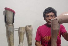 Pedro Pérez Yam “Pitirri” fabrica prótesis artesanales en Dzidzantún.