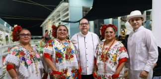 Mercado Lucas de Gálvez celebra su 139 aniversario en Mérida.