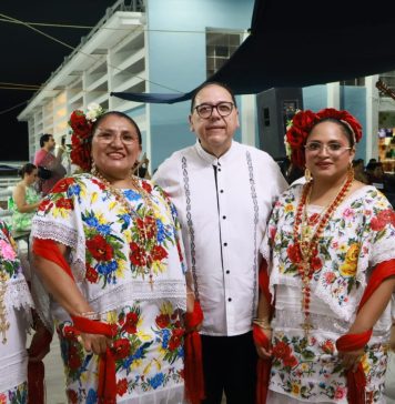 Mercado Lucas de Gálvez celebra su 139 aniversario en Mérida.