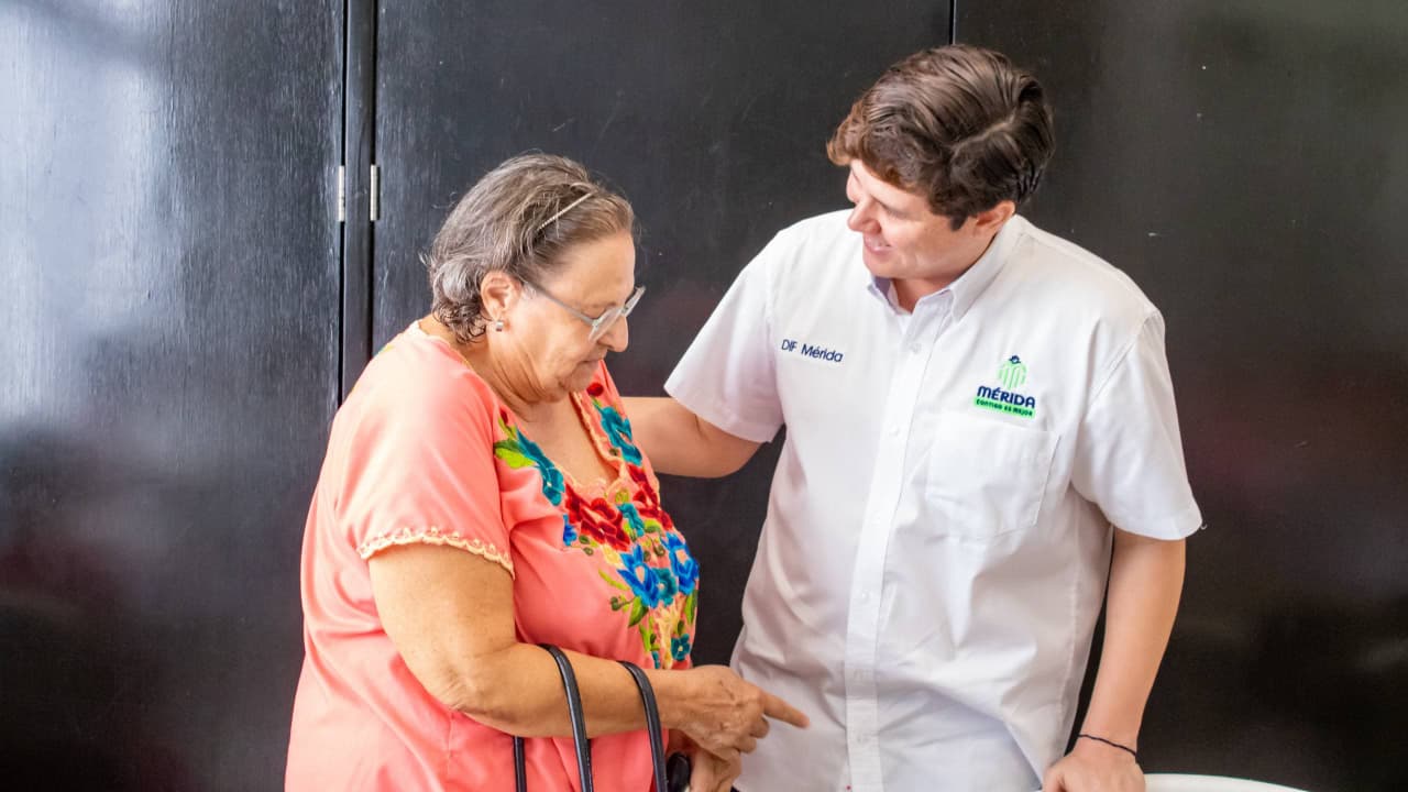 DIF Municipal fortalece acciones para personas mayores en Mérida.
