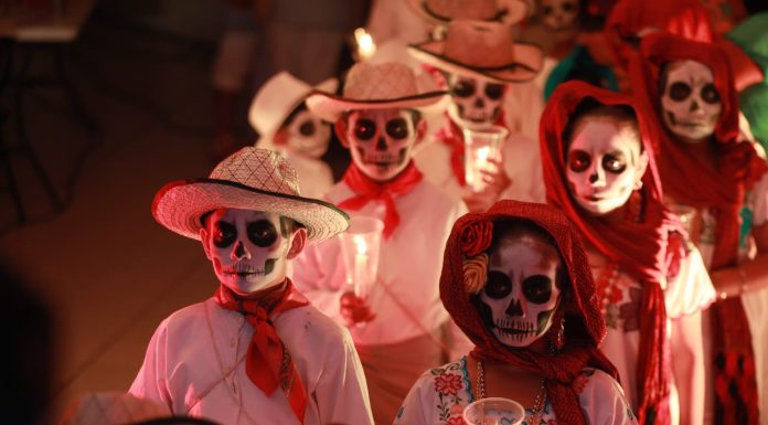 Festival de las Ánimas 2026 en Mérida con altares, personajes y actividades para celebrar las tradiciones yucatecas.