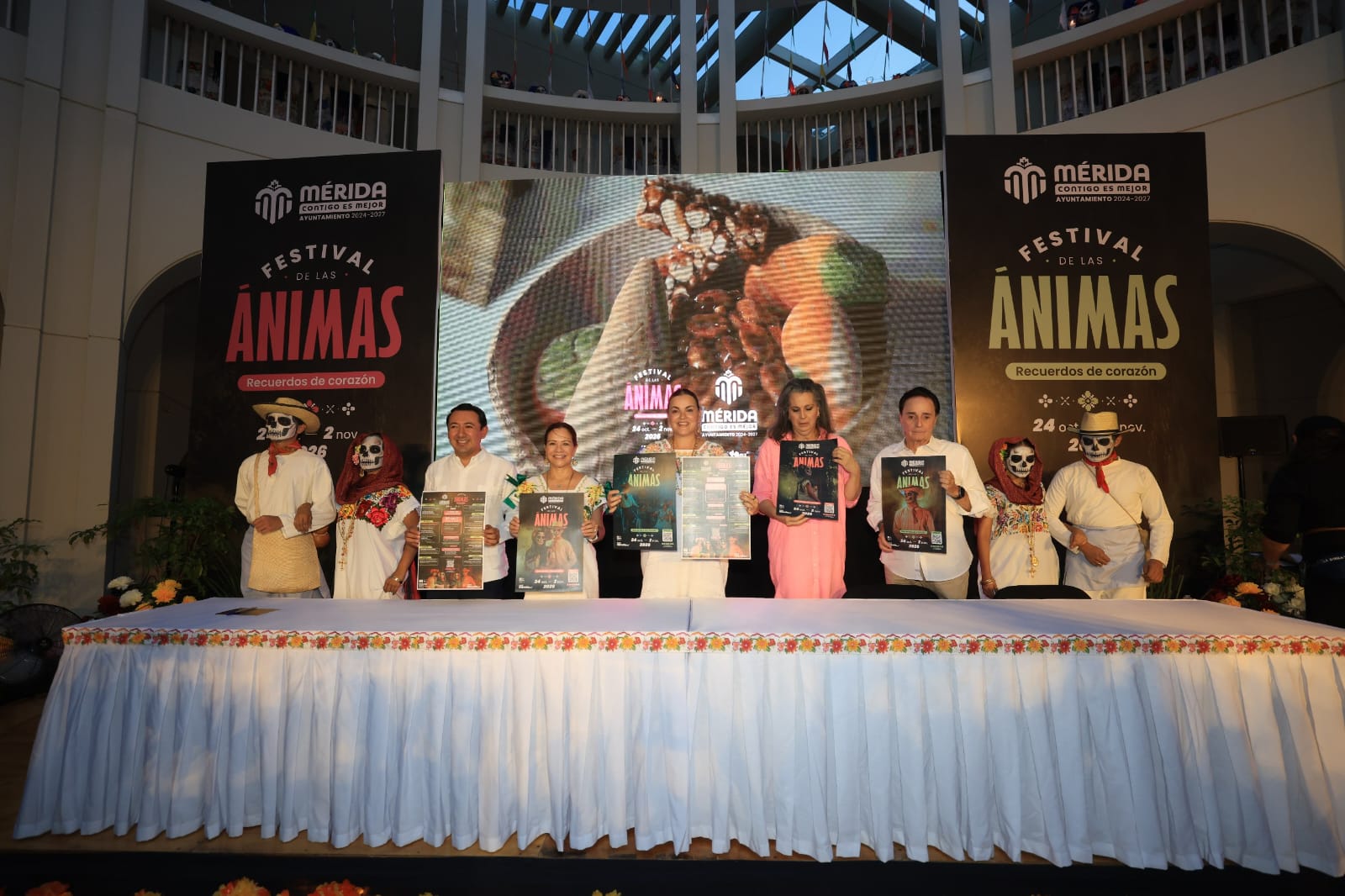 Festival de las Ánimas 2026 en Mérida con altares, personajes y actividades para celebrar las tradiciones yucatecas.