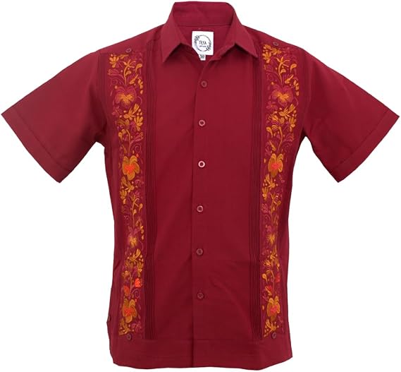 Guayabera yucateca, prenda tradicional que busca ser reconocida como patrimonio cultural.
